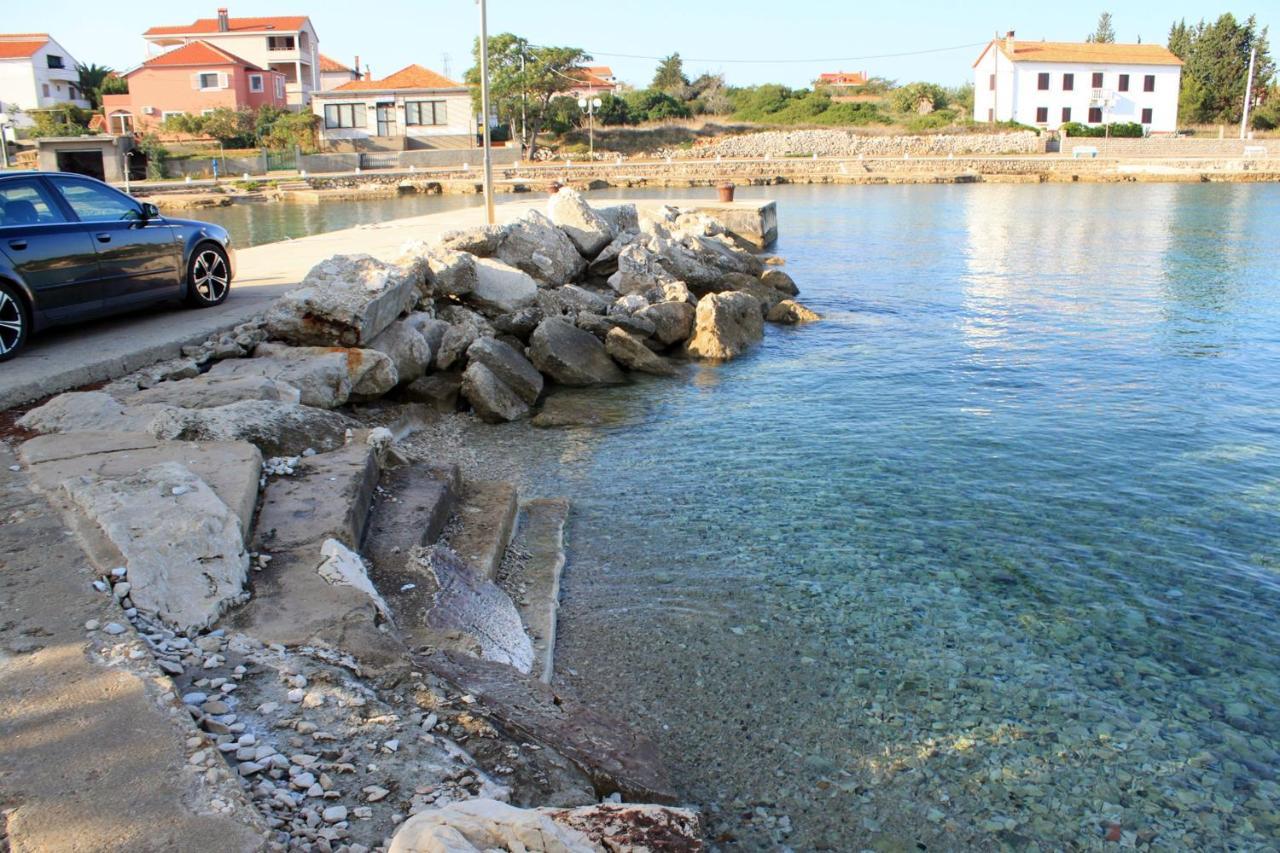 Apartments By The Sea Ugljan - 846 Extérieur photo