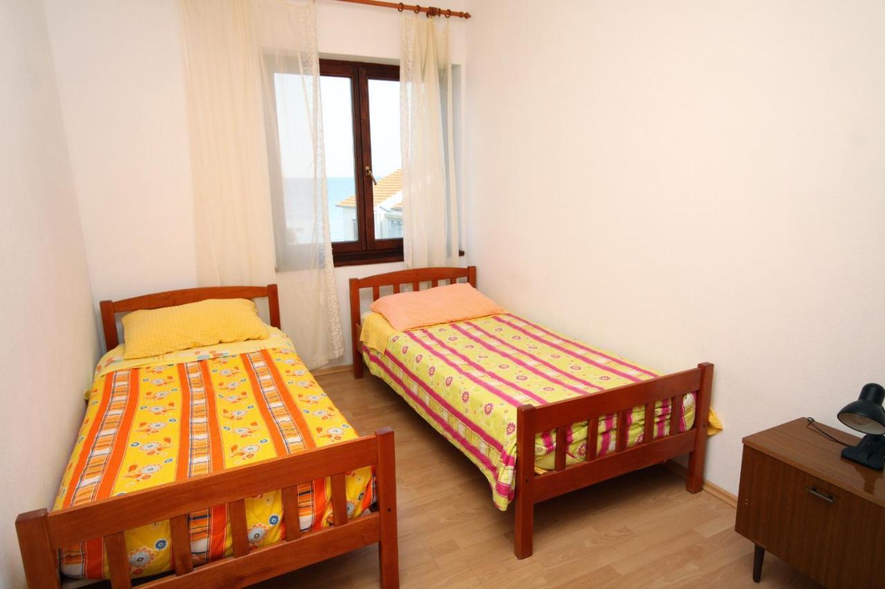 Apartments By The Sea Ugljan - 846 Extérieur photo